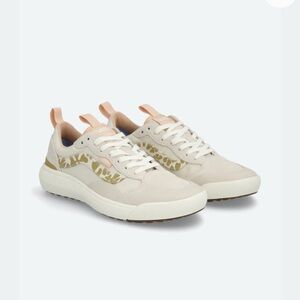 Vans Women's Beige and Peach Sneakers